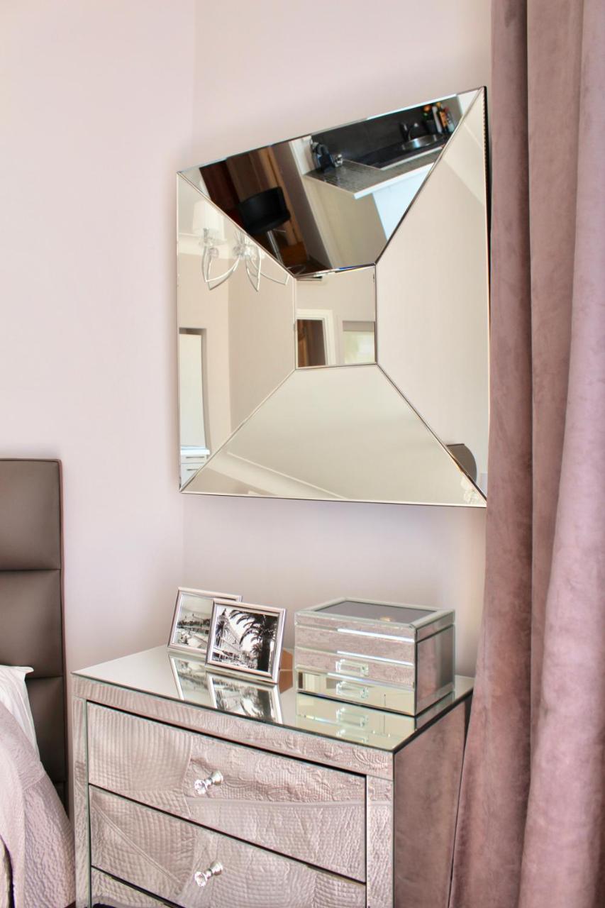 New - Cosy & In Palais Miramar Cannes